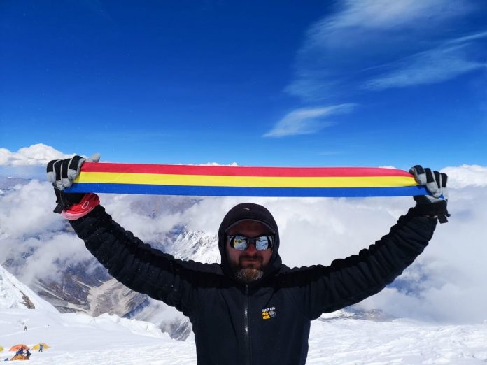 Radu Albu a ajuns la 8000 de metri pe Varful Manaslu din Himalaya!