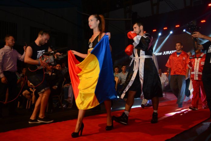 Cezar Juratoni a iesit din competitie dar isi sustine coechipiera, pe faimoasa Elena Ionescu. Artista a ramas singura in lupta cu trei razboinici.
