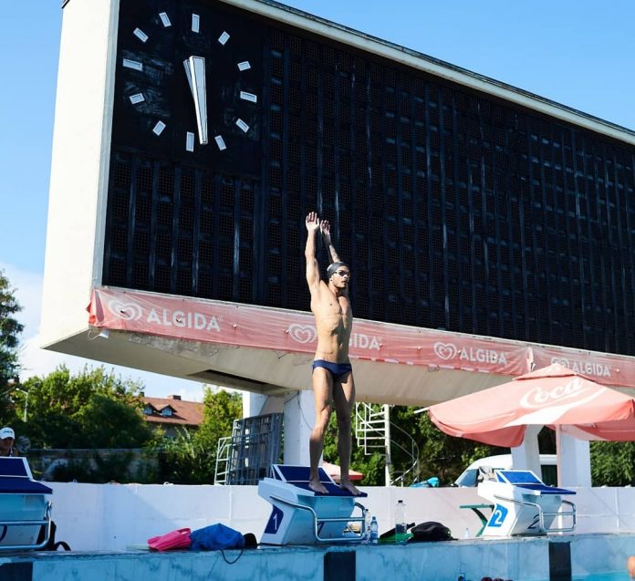 Campioni la inot! Intreceri in bazin de 50 de metri in Bucuresti