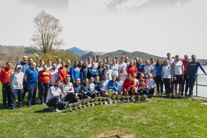 Succes la canotaj! La patru rame toate medaliile au fost cucerite de românce