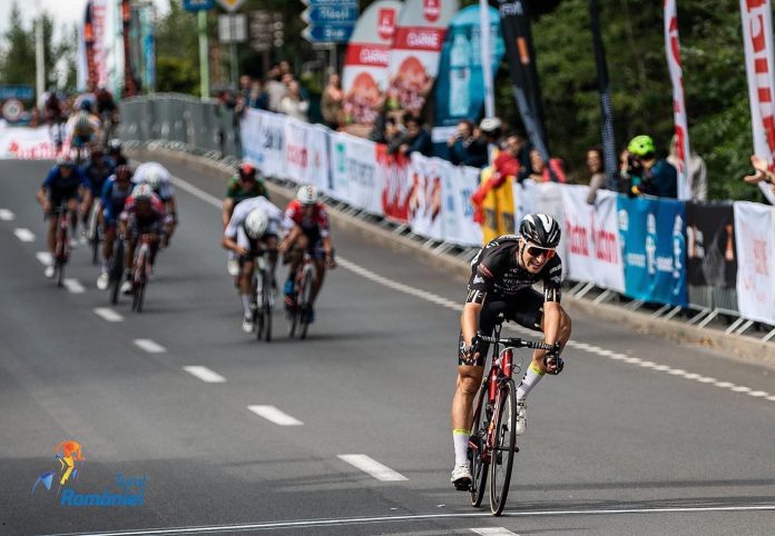 Emil Dima este cel mai bine clasat român, pe locul 19, câştigătorul tricoului roşu a încheiat la 3 minute și 56 de secunde de învingătorul Giovanni Aleotti.