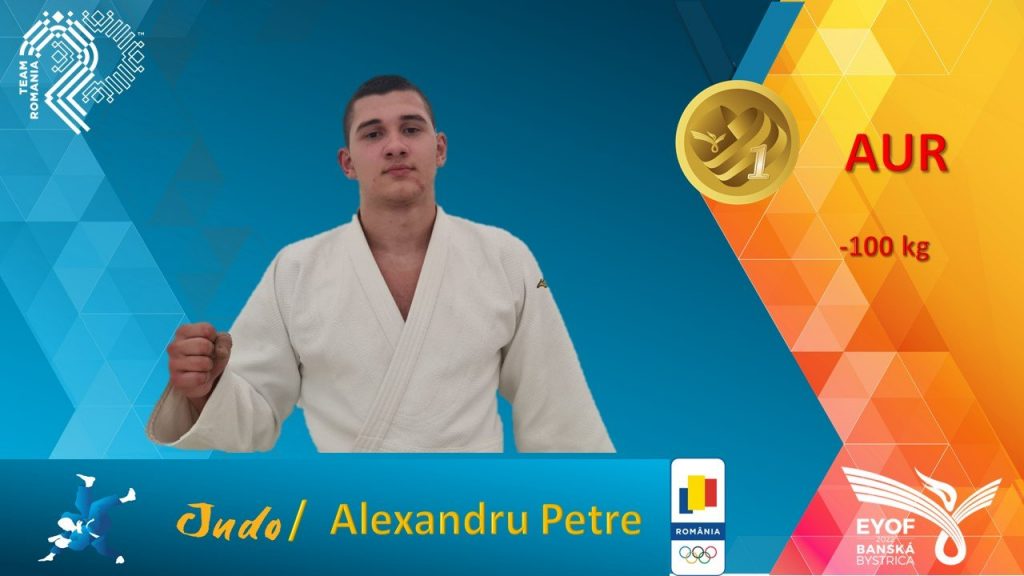 Atleţii români au cucerit trei medalii în penultima zi a Festivalului Olimpic.