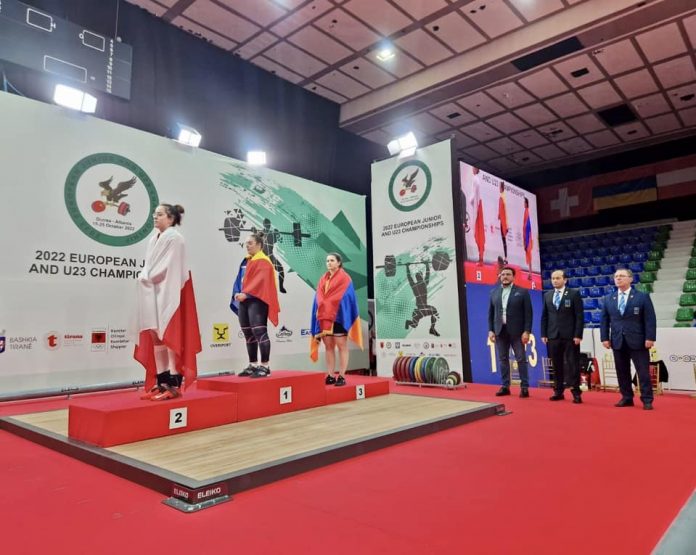 Alexandra Alexe a câștigat două medalii la haltere la Campionatele Europene