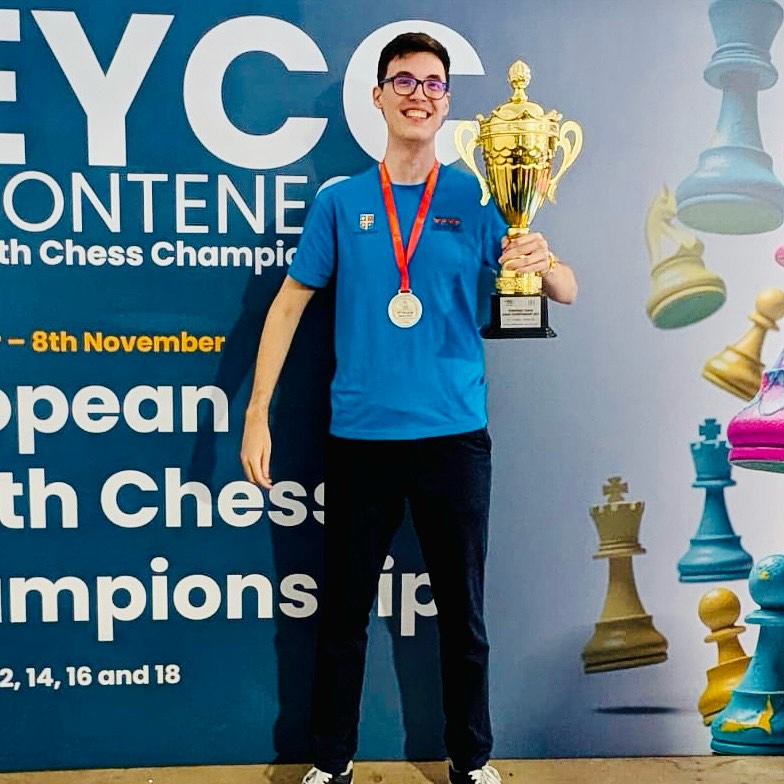 Șahiști români medaliați la Campionatul European de Tineret