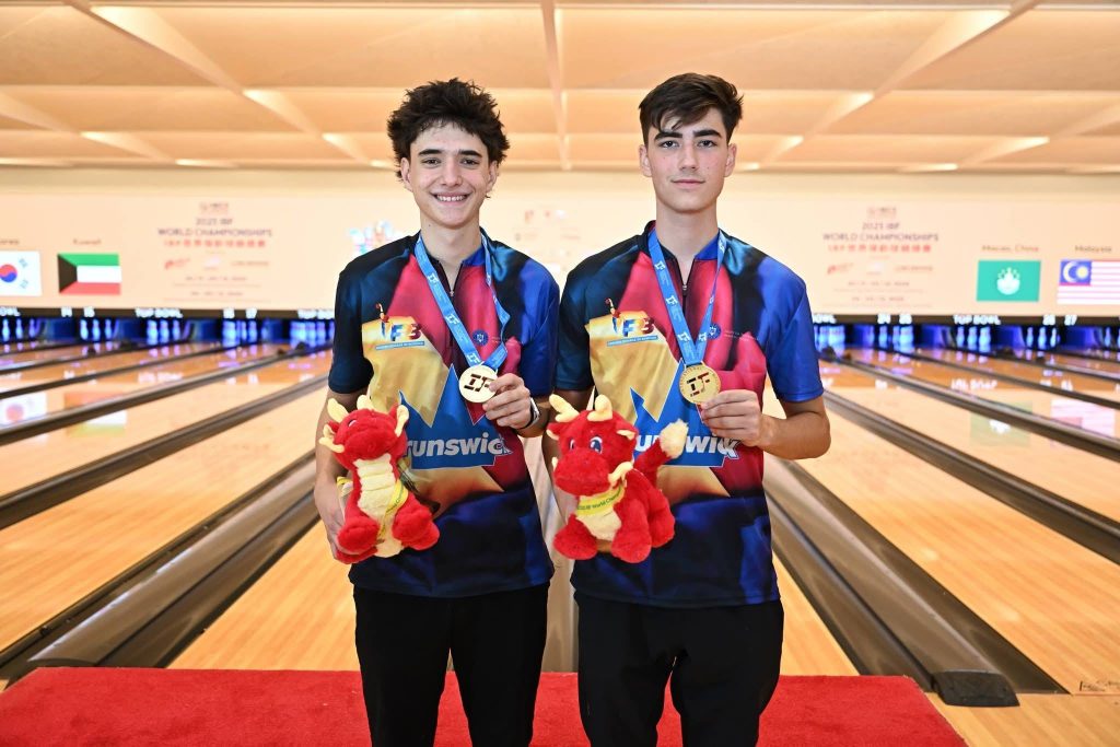 România e campioană mondială la bowling. Întrecerea a fost la Hong Kong.