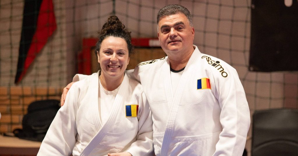 Stagiu Național de pregătire la Judo la Satu Mare. Alături de Attila Pelcz a fost campioana Andreea Chițu. Au participat peste 500 de judoka