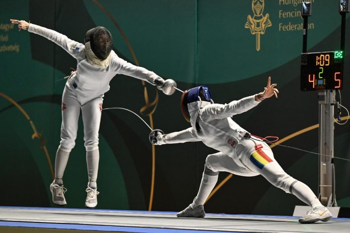 Medalie de bronz pentru Emma Șonț în Ungaria. La Budapesta au mai concurat Natalia Constantin, Bianca Benea, Theodora Ion, Daria Stănciulescu, Erica Badea, Andreea Muntean și Alexandra Drăgan.